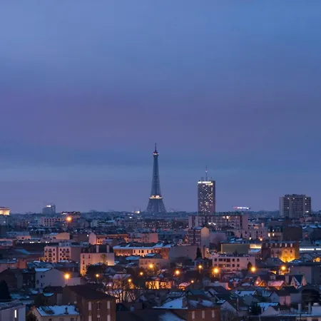 Homestay Eiffel Tower View Homestay,20mins To Paris Colombes (Hauts-de-Seine)
